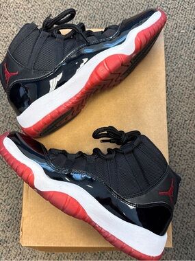 Jordan 11 Retro Playoffs Bred Black/Red/White Retro High-Top Sneakers